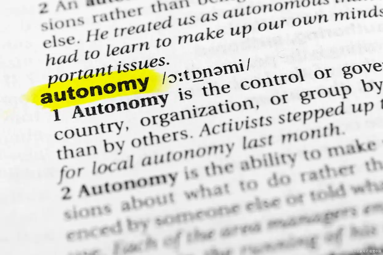  自媒体运营赚钱 _兼职做什么好比较赚钱_上班族副业兼职 