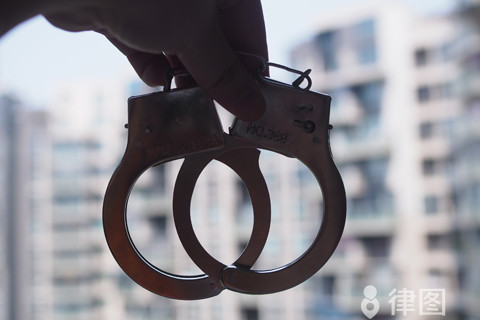 贷款诈骗罪数额较大是多少钱